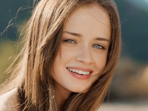 Alexis Bledel Wallpaper HD Desktop