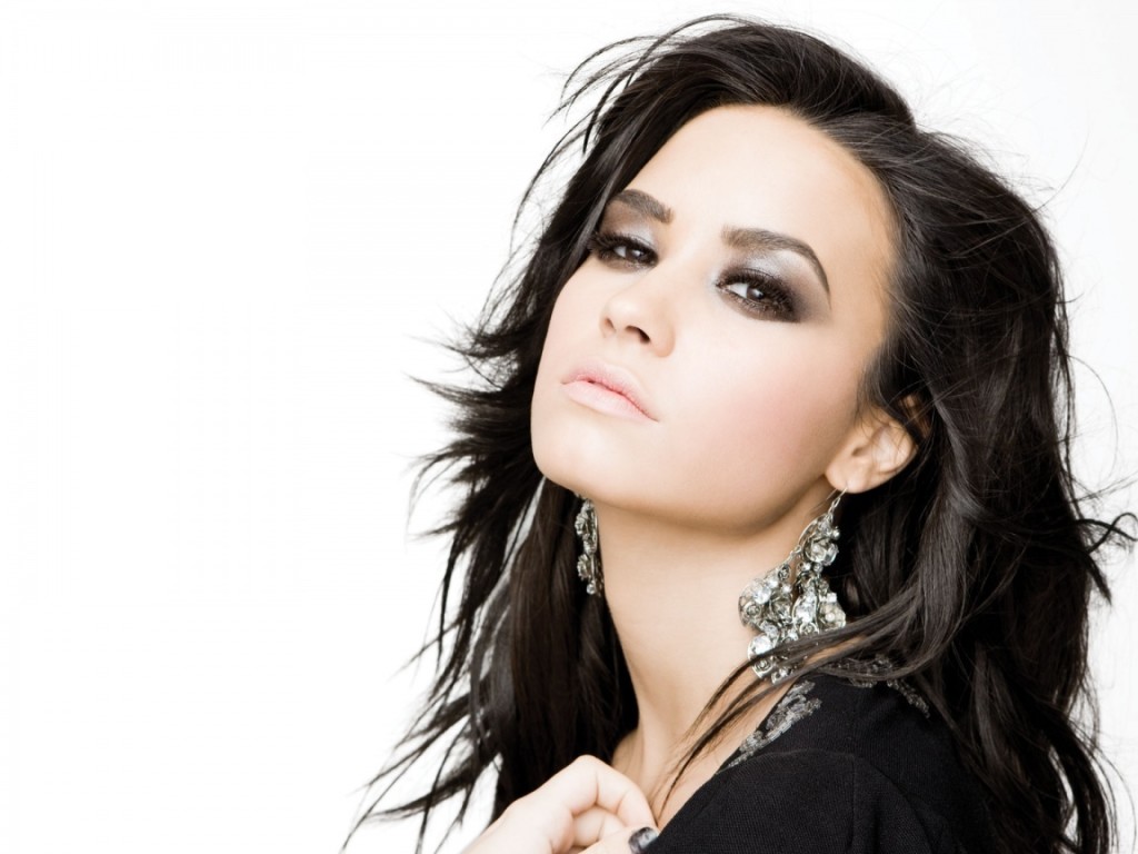 Demi Lovato Wallpaper