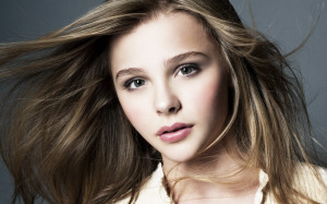 Chloe Moretz HD Wallpaper