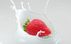 Strowberry And Milk Wallpaper HD