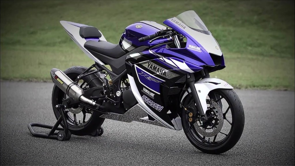 Yamaha R25 HD Wallpapers