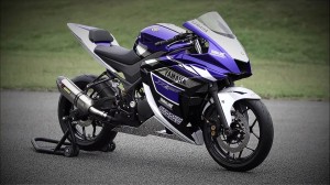 Yamaha R25 HD Wallpapers