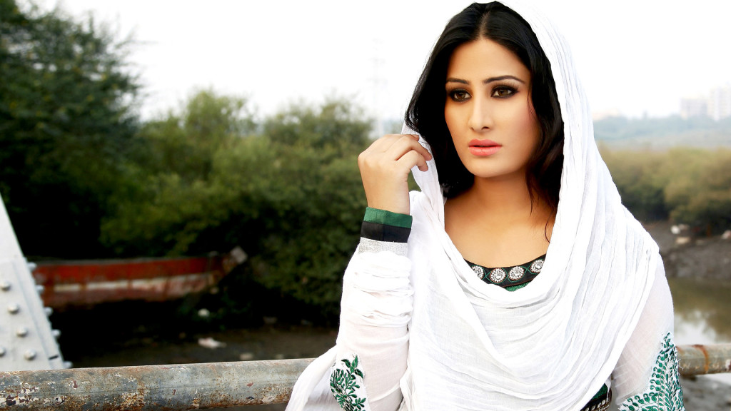 Arjumman Mughal Actress Wallpaper