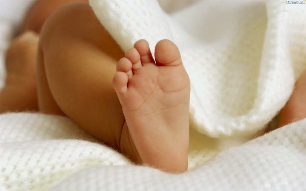 Baby Foot Wallpaper