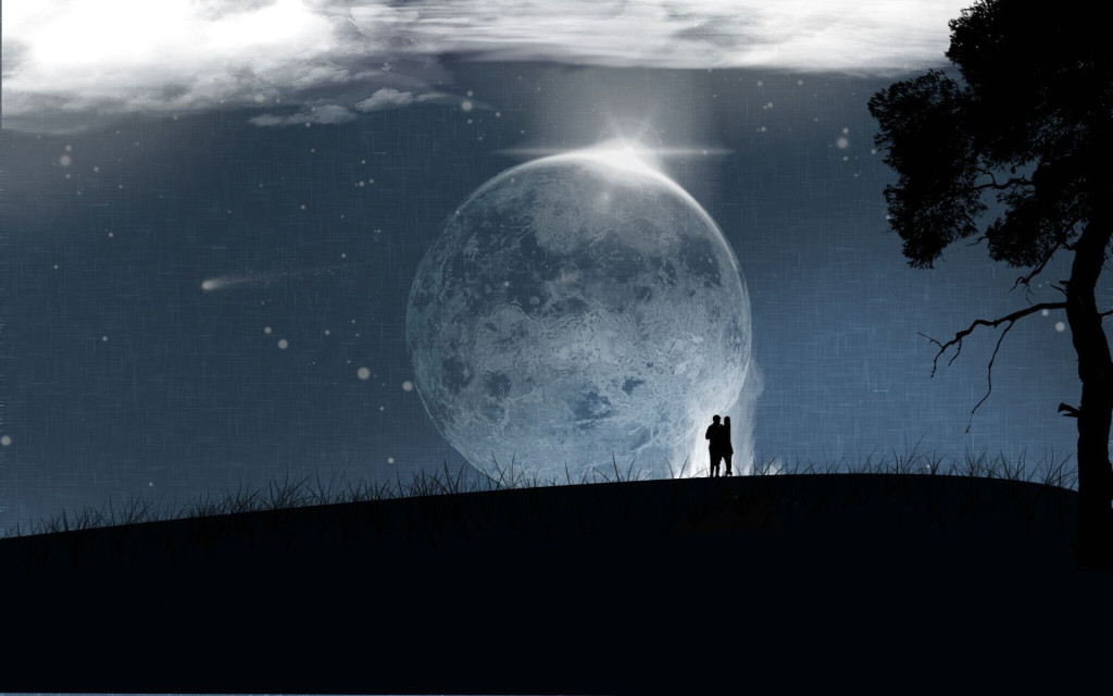 Super Moon Romantic Wallpaper