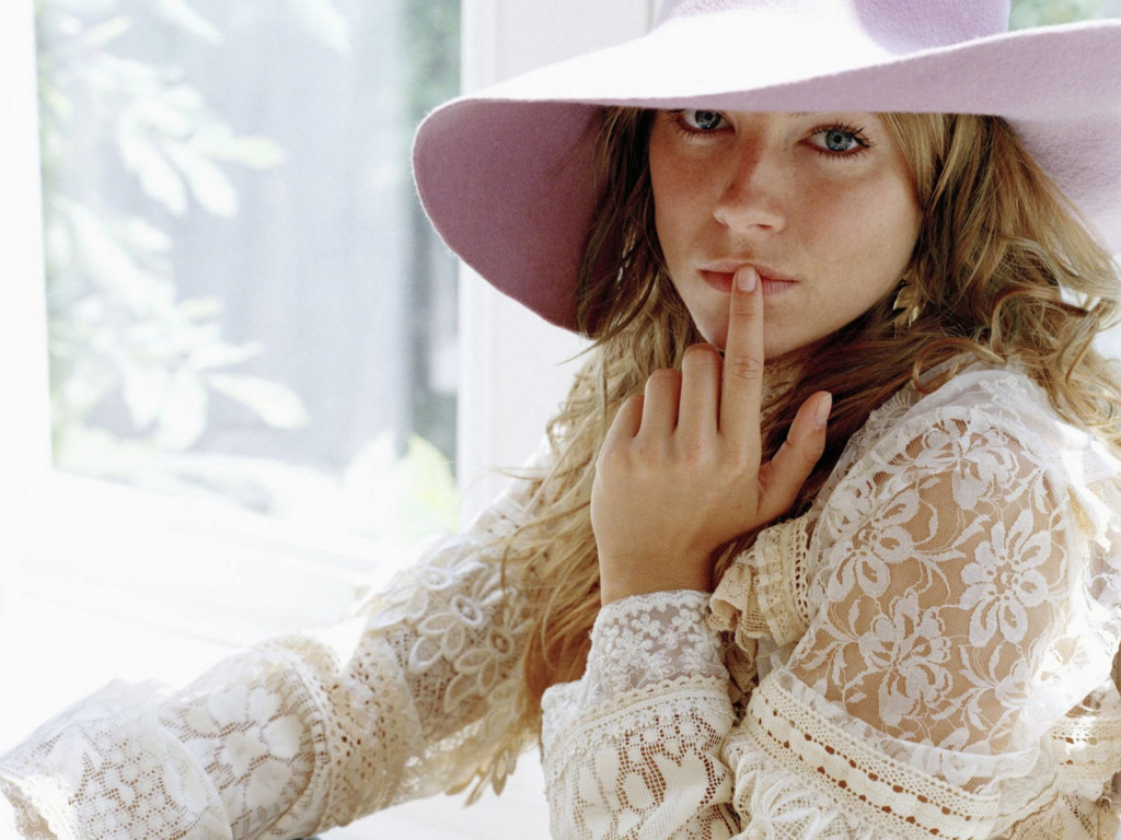 Sienna Miller HD Wallpaper
